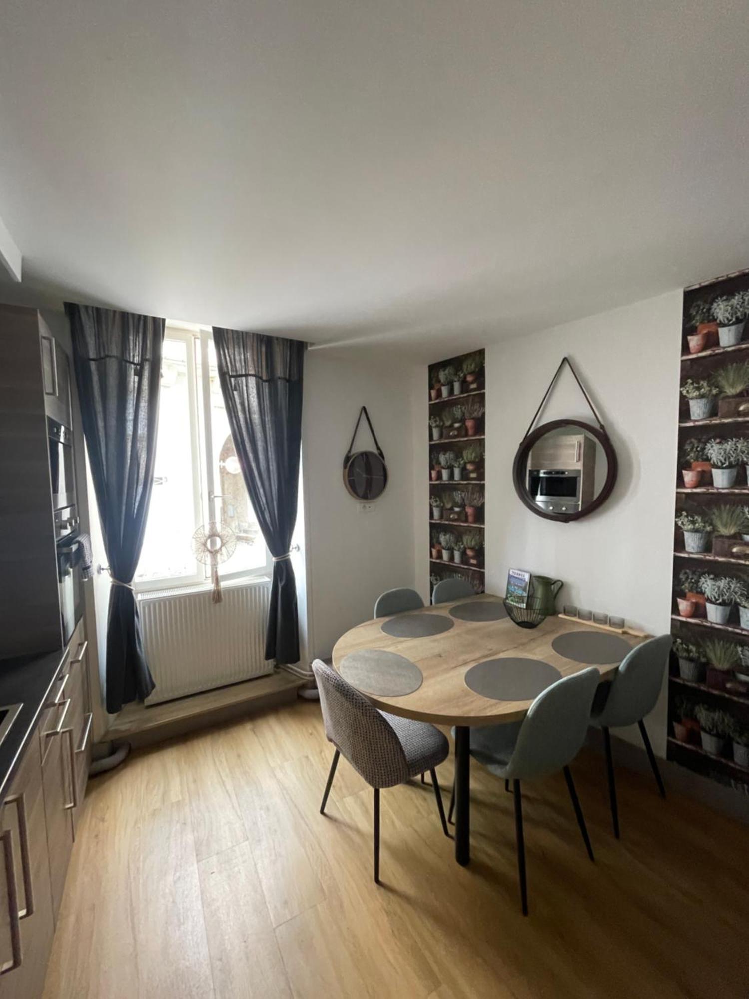 Appartement Moderne Centre Ville, 5 Personnes, 65 M2 Semur-en-Auxois Exterior foto