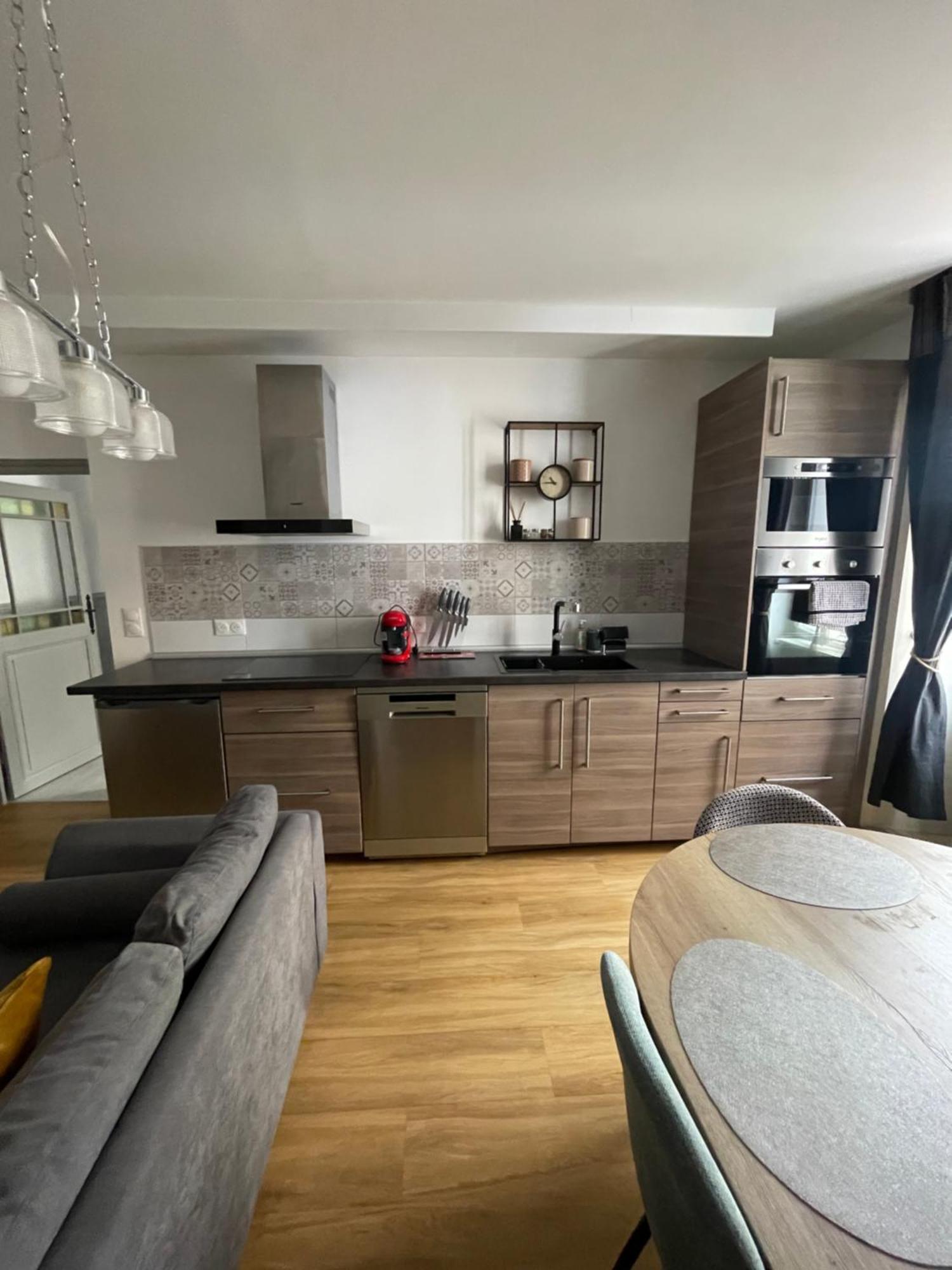 Appartement Moderne Centre Ville, 5 Personnes, 65 M2 Semur-en-Auxois Exterior foto