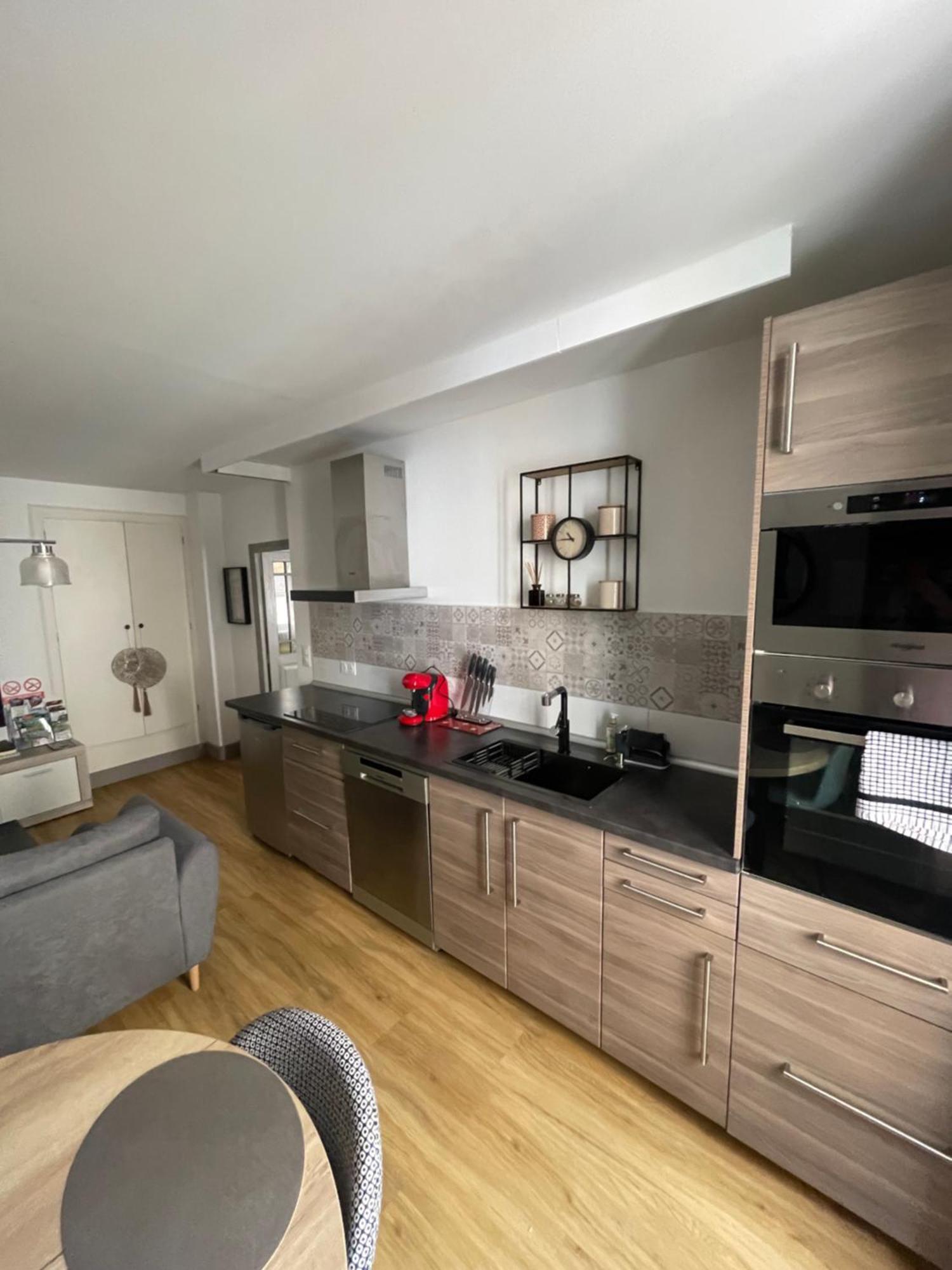 Appartement Moderne Centre Ville, 5 Personnes, 65 M2 Semur-en-Auxois Exterior foto